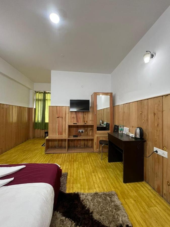 Hotel Tashi Ga Tsel 타왕 외부 사진