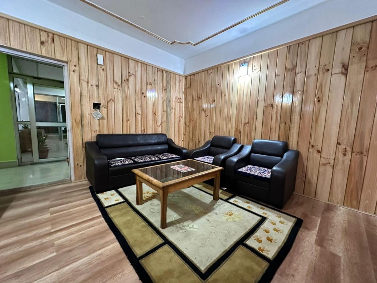 Hotel Tashi Ga Tsel 타왕 외부 사진