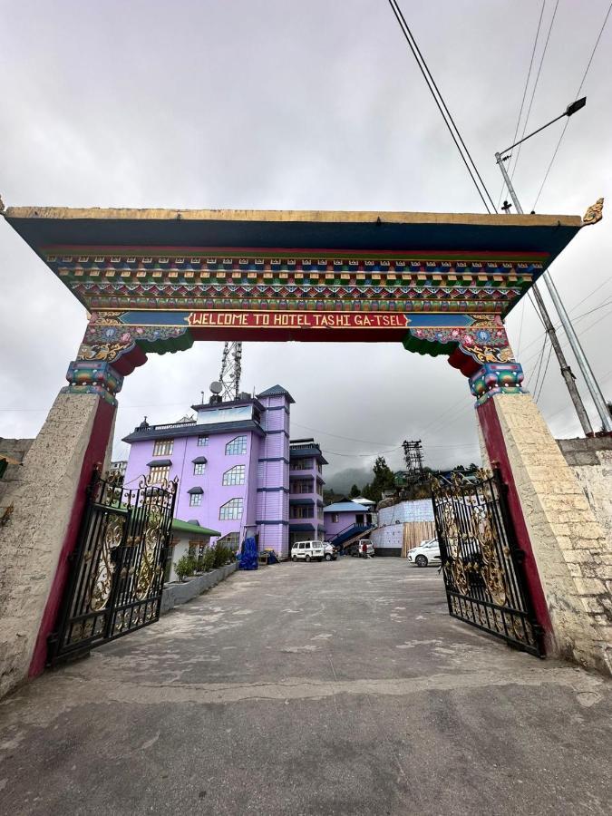 Hotel Tashi Ga Tsel 타왕 외부 사진